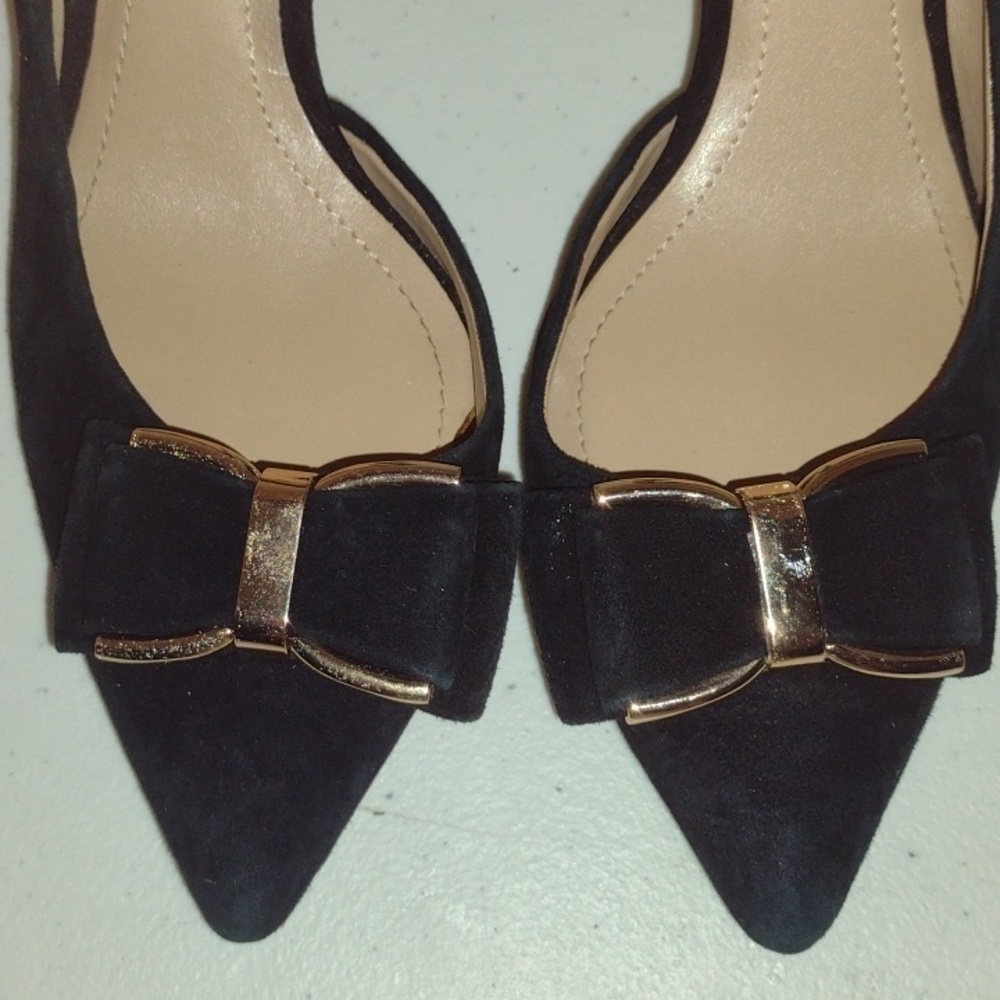 Classy black heel with bow and gold accents 6m bcbgeneration - Picture 11 of 11